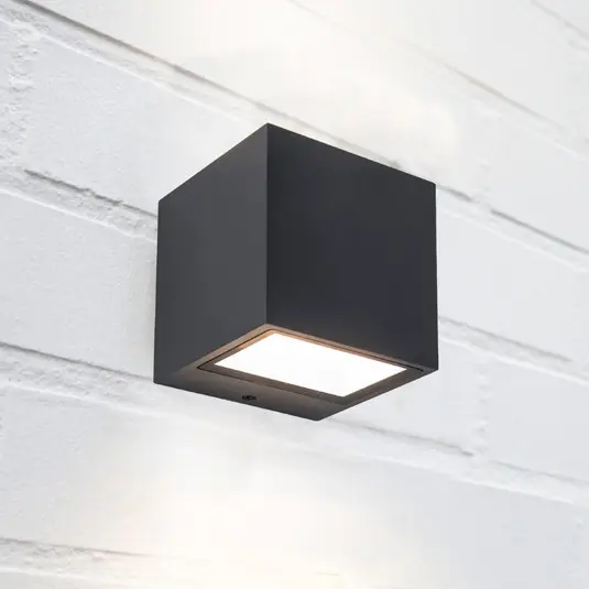 GEMINI LED kültéri falilámpa, sötét szürke, 9 x 9 cm, IP54, felfelé/lefelé Biztonságos fizetés