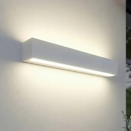 Szezonális akció Lucande Lengo LED kültéri falilámpa, 50 cm, fehér, felfelé/lefelé irányuló