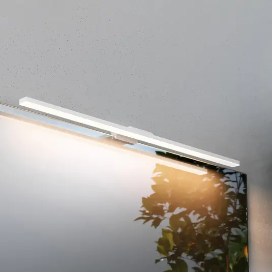 LED tükörvilágítás Triga, IP44, fehér, 60cm, 4,000K Végkiárusítás