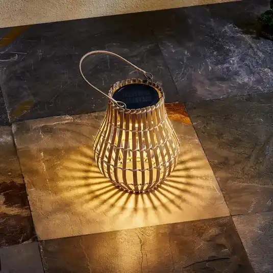 Lindby LED-es napelemes teraszvilágítás Amaria, bambusz, Ø 18 cm Utolsó esély
