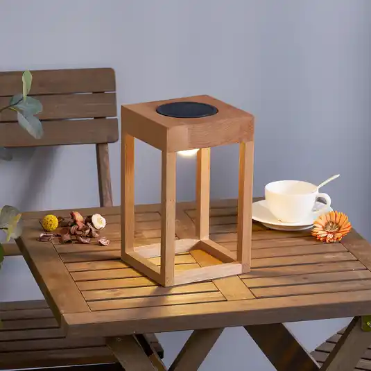 Árengedmény Lindby LED-es napelemes teraszvilágítás Peransa, fa, 25 cm magas
