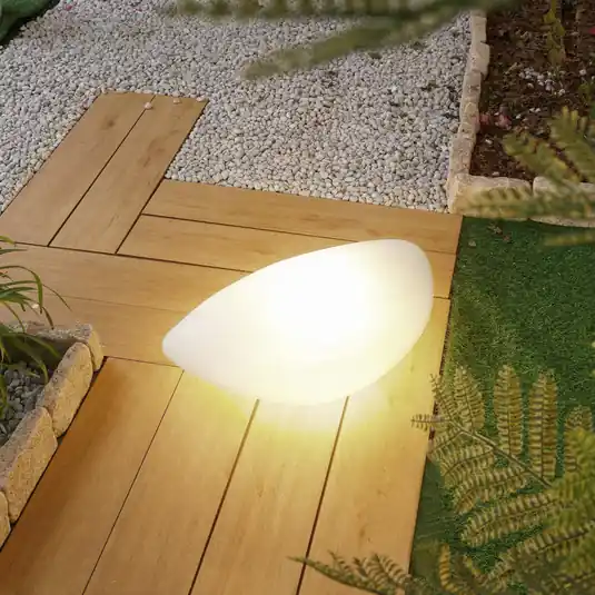 Árcsökkenés Lindby Arani kültéri padlólámpa, fehér, műanyag, dugaszos