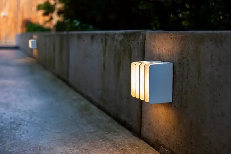 Szuper ajánlat Lutec 5289401469 LED kültéri fali lámpa mozgásérzékelővel Gridy 1x14.5W 700lm 3000K IP54 - fehér